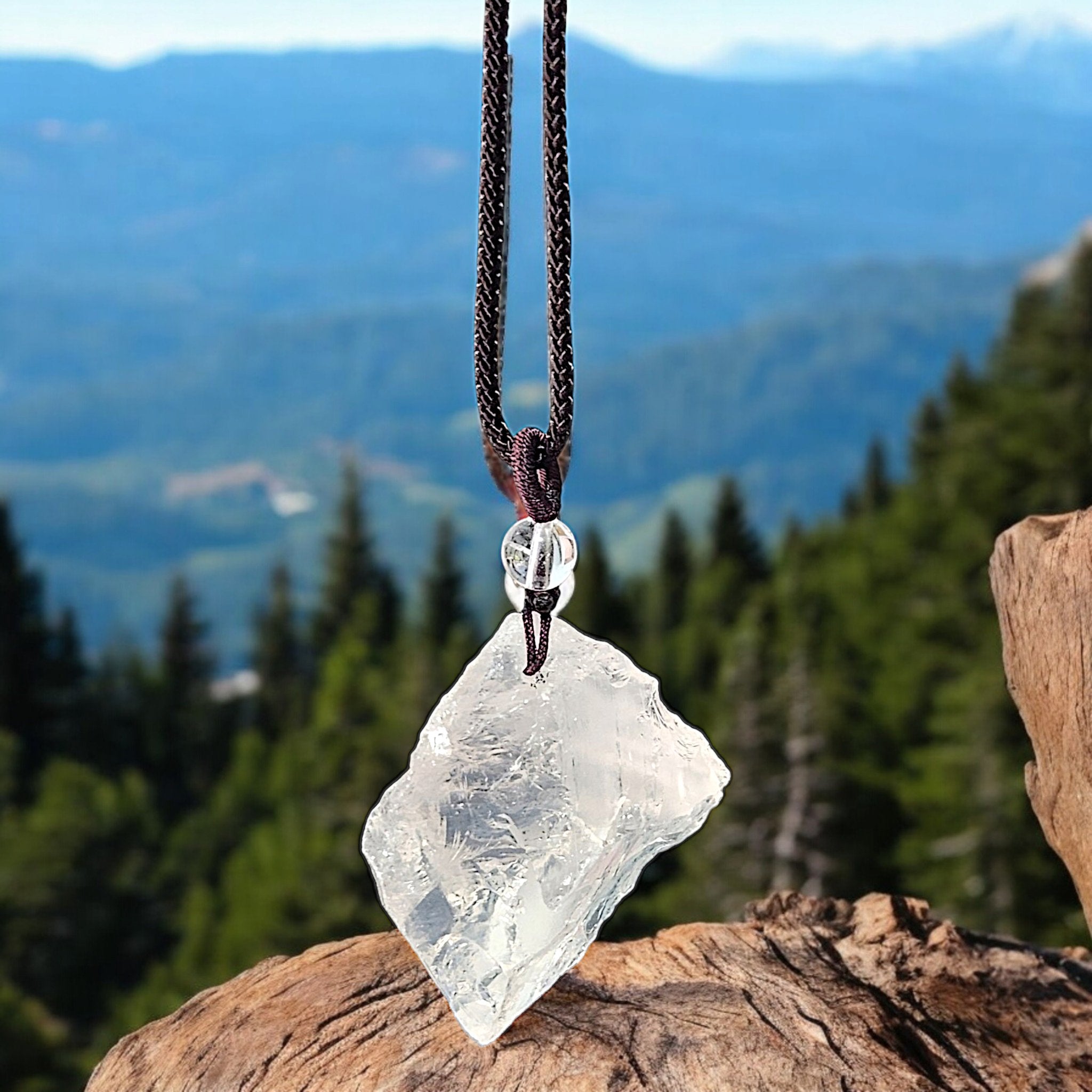 Natural Clear Quartz Pendant - Tranquilite